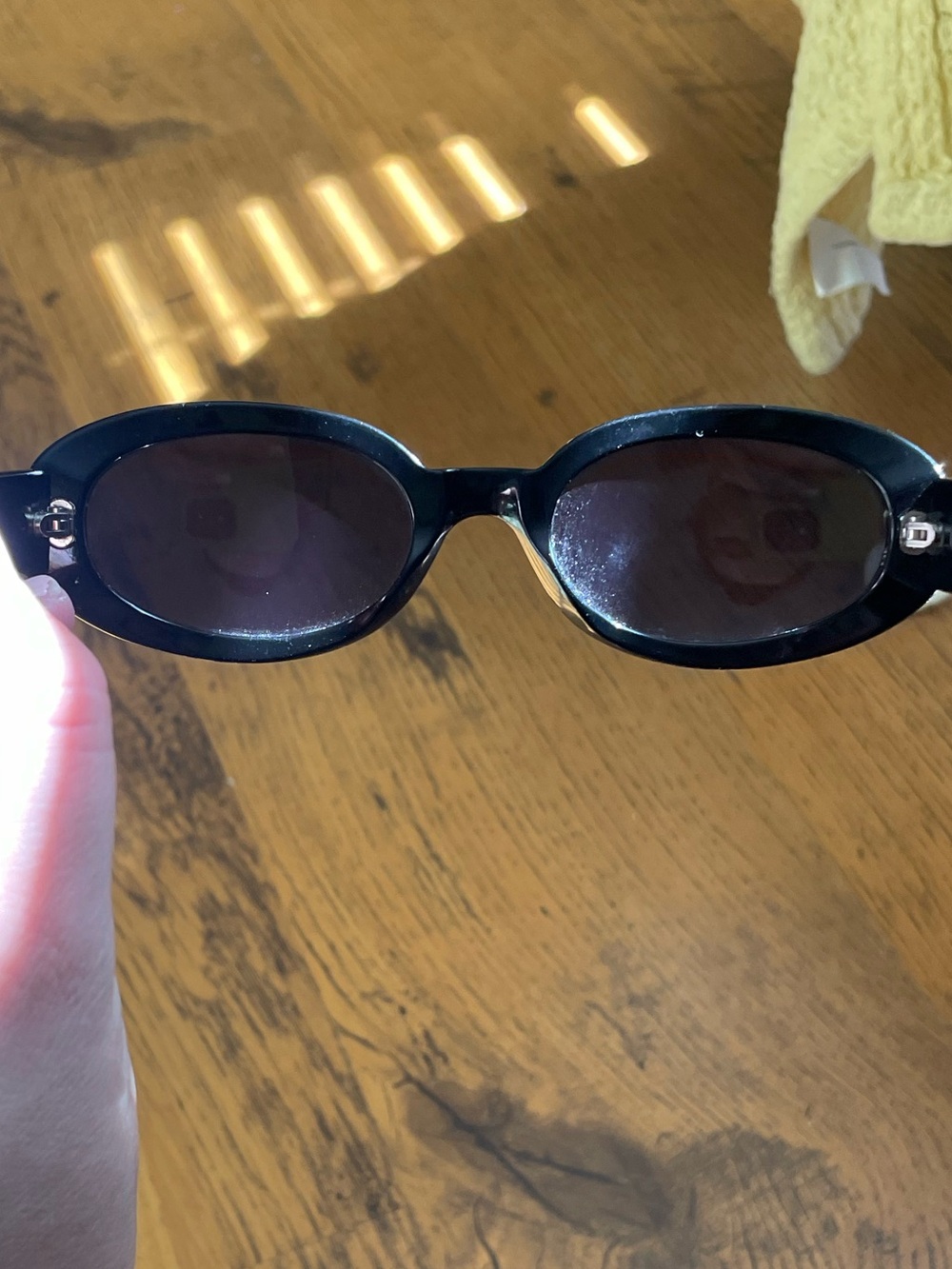 Gucci Black Sunglasses - Picture 8 of 8
